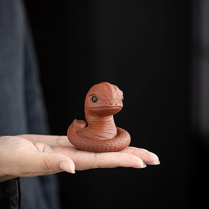 Chinese Zisha Snake Tea Pet, Ceramic Tea Pet, Handmade Purple Clay Tea Pet for Kung Fu Tea Tray, Tea Pet Decorate Kungfu Tea Tray Accessories (Red)