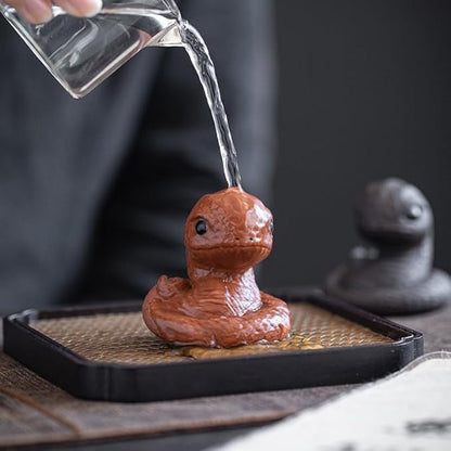 Chinese Zisha Snake Tea Pet, Ceramic Tea Pet, Handmade Purple Clay Tea Pet for Kung Fu Tea Tray, Tea Pet Decorate Kungfu Tea Tray Accessories (Red)